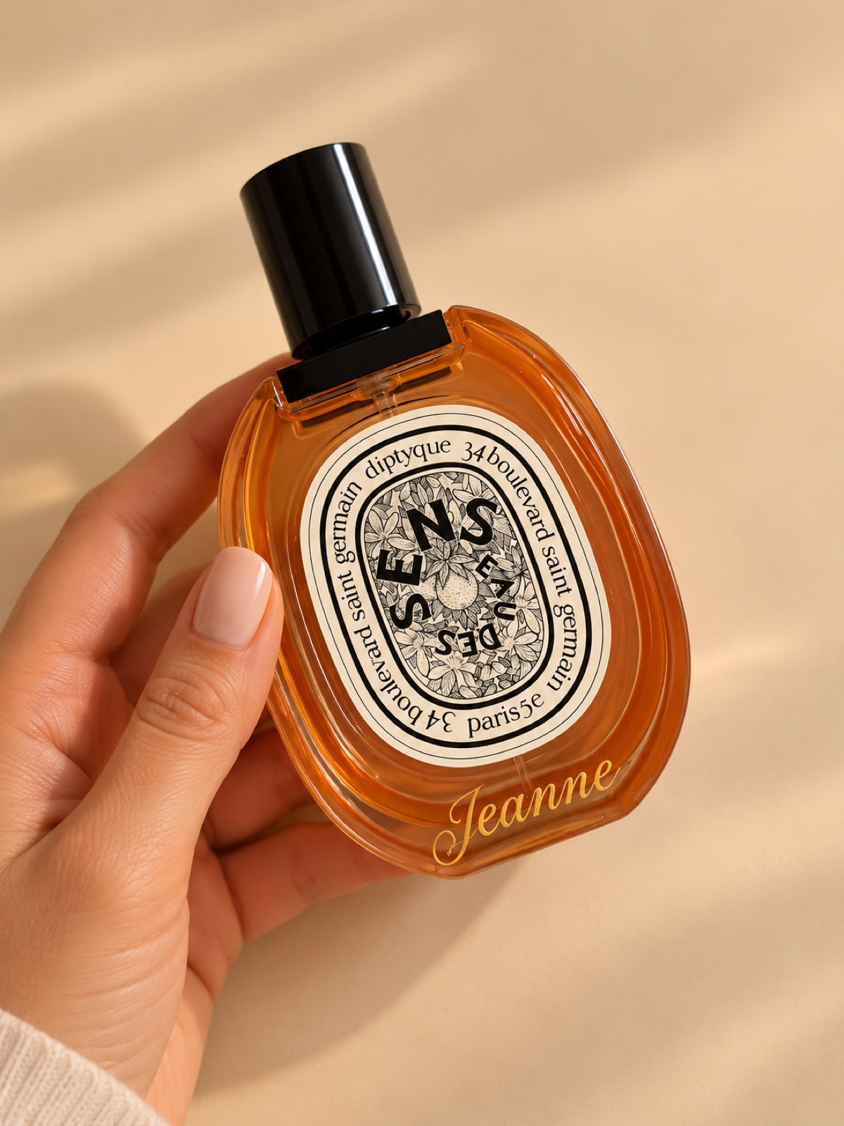 Flacon de parfum Diptyque gravé d'un prénom